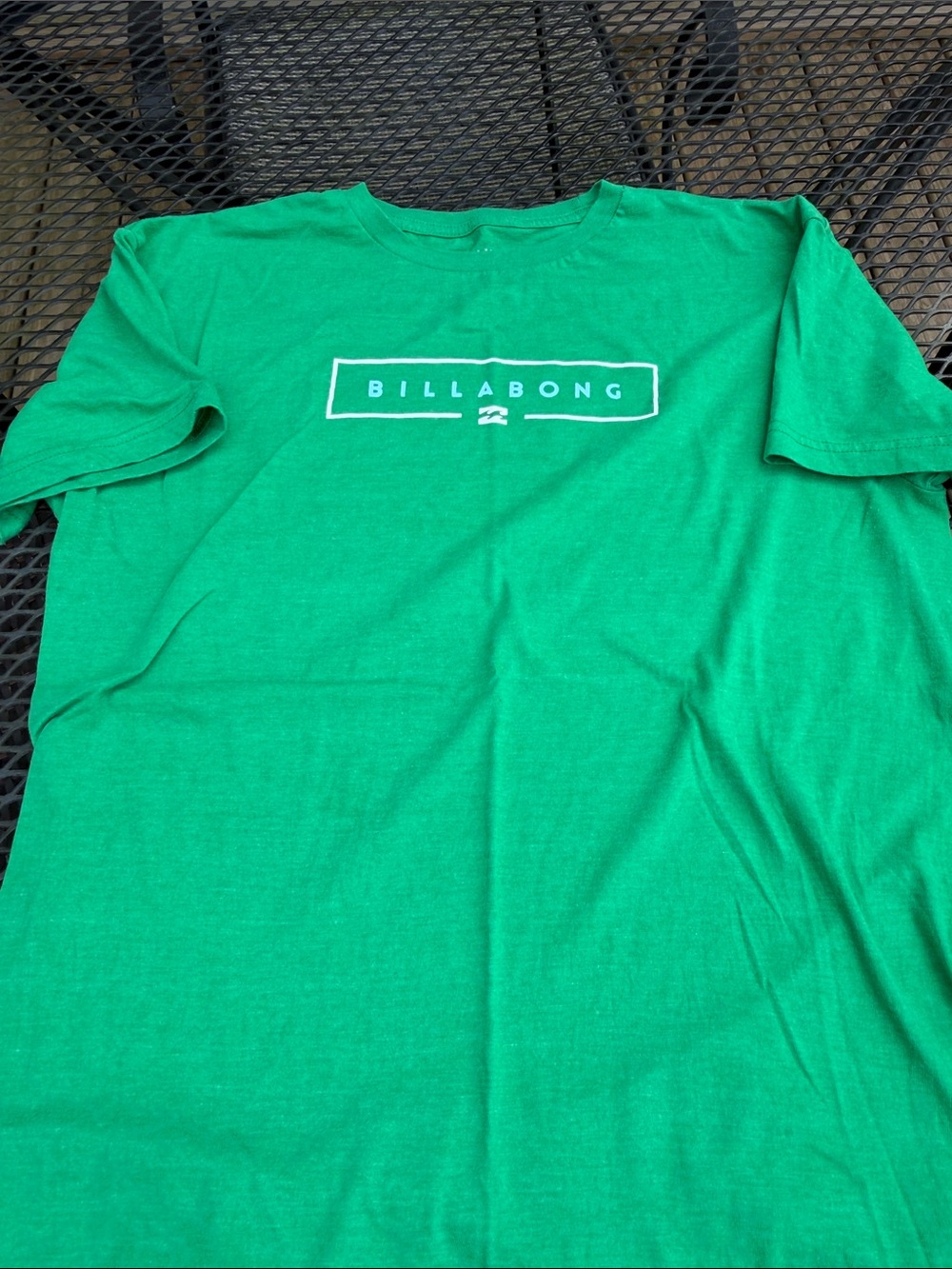 Billabong Men’s Emerald Green Logo Short Sleeve Tee - Picture 3 of 4